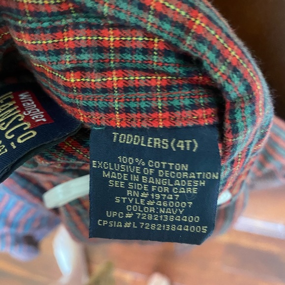 Cute plaid button-up - Picture 4 of 10